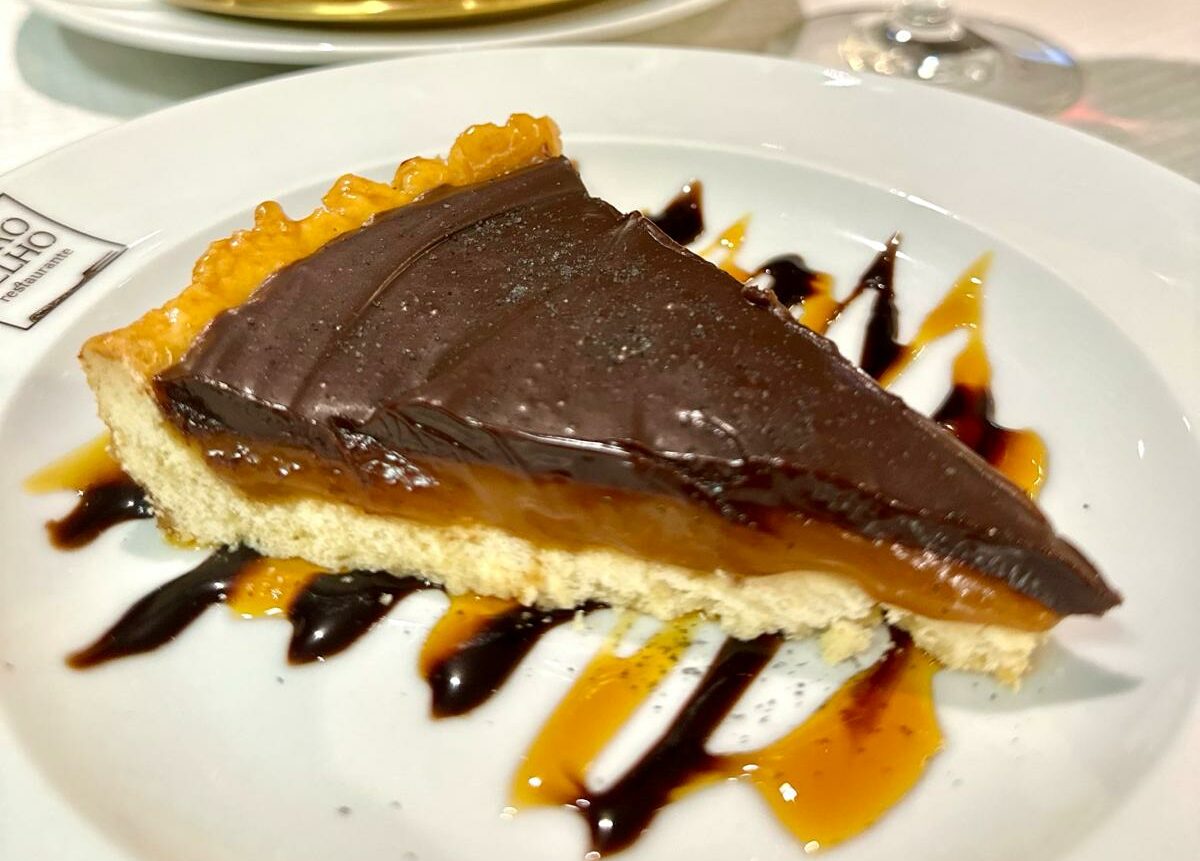 Tarte de chocolate e caramelo salgado