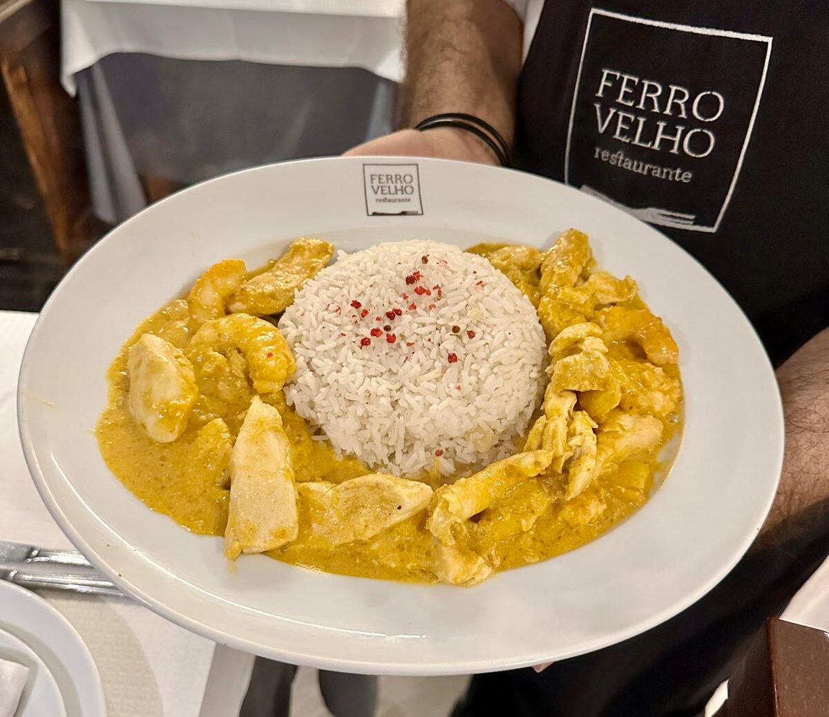 caril de frango enriquecido