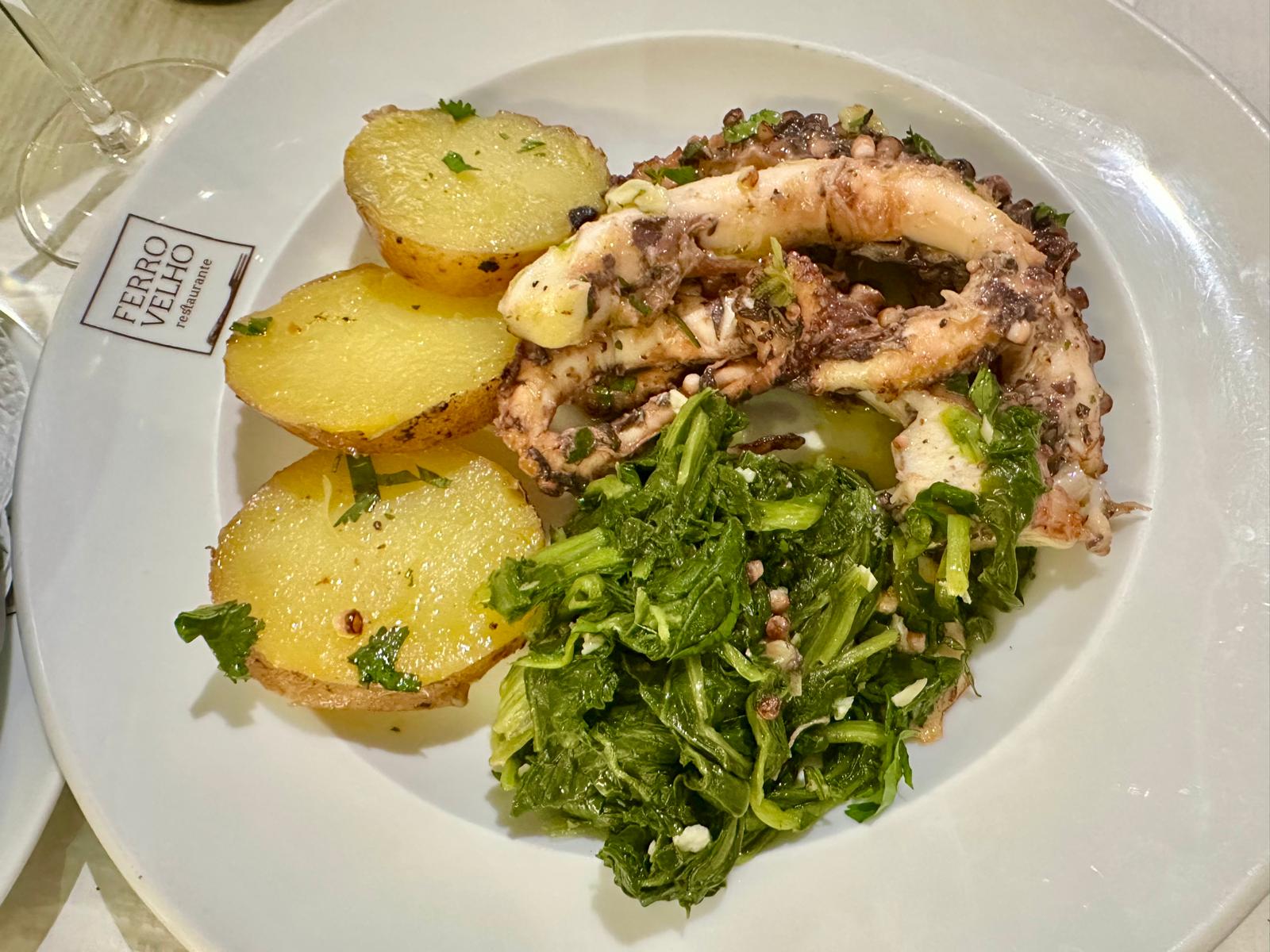 polvo na caçoila polvo